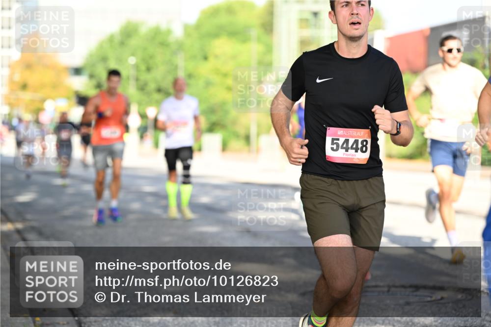 06.09.2026 - CURREX Alsterlauf Dr. Thomas Lammeyer http://msf.ph/oto/10126823 06.09.2026 09:46:01 Laufen 5448 meine-sportfotos.de