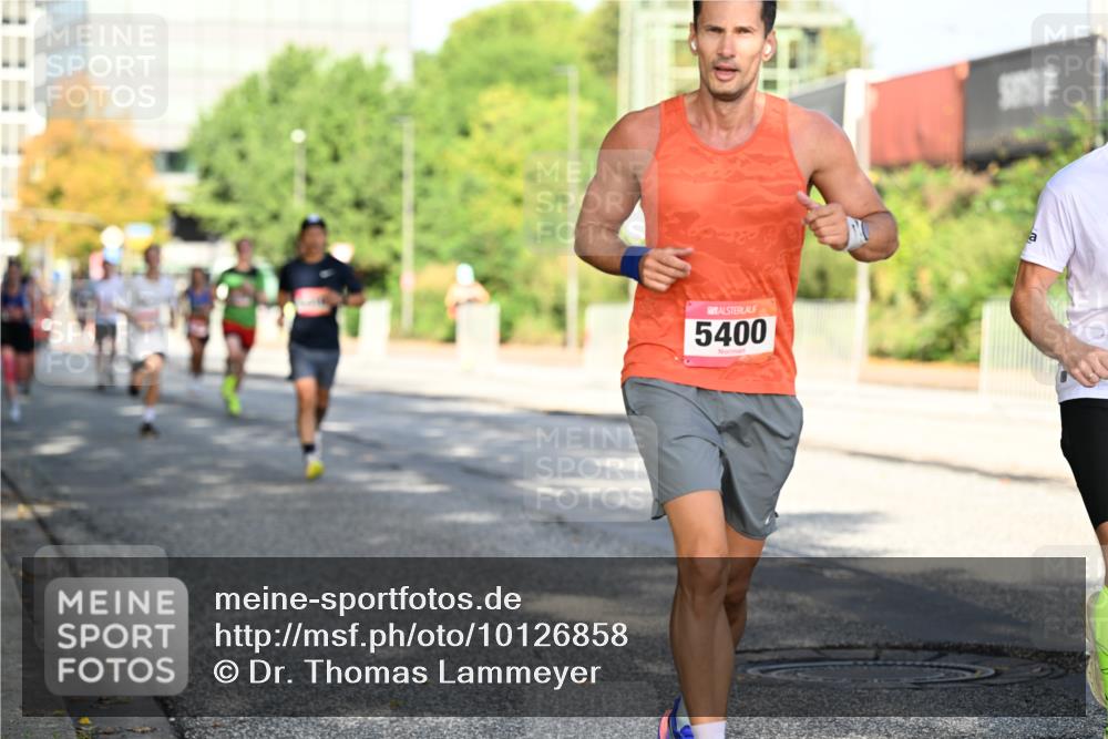 06.09.2026 - CURREX Alsterlauf Dr. Thomas Lammeyer http://msf.ph/oto/10126858 06.09.2026 09:46:04 Laufen 5400 meine-sportfotos.de