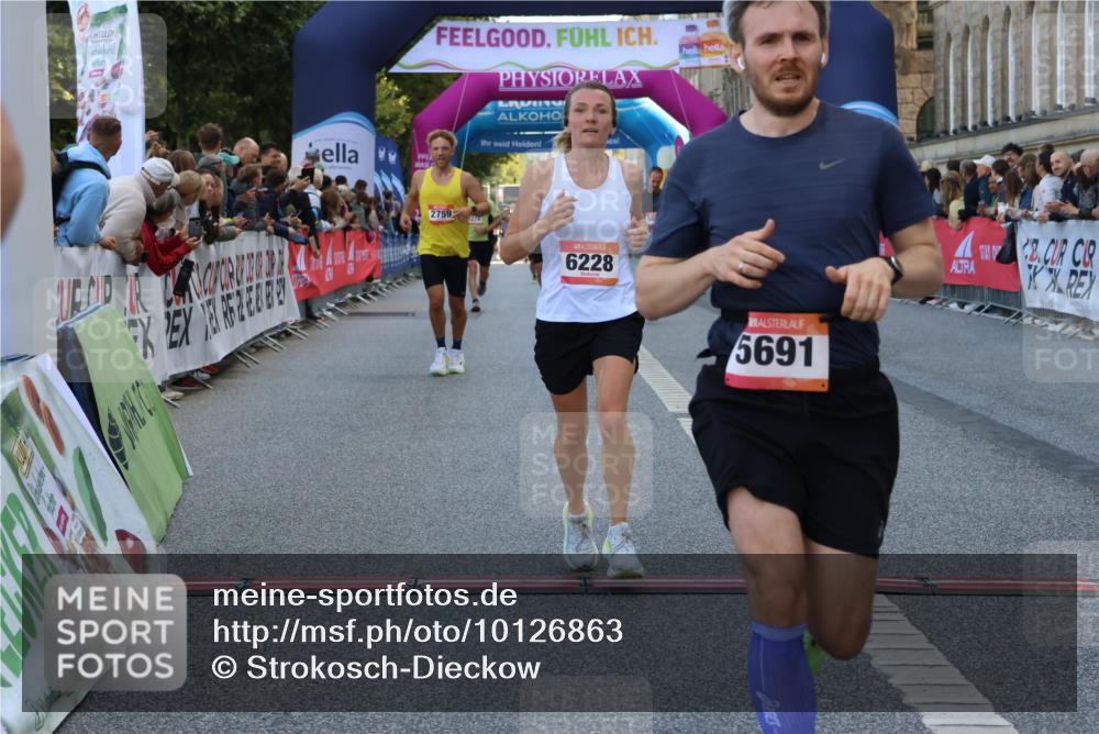 06.09.2026 - CURREX Alsterlauf Strokosch-Dieckow http://msf.ph/oto/10126863 06.09.2026 09:47:52 Ziel 2759, 4145, 5020, 5704, 5845, 6228, 6262 meine-sportfotos.de