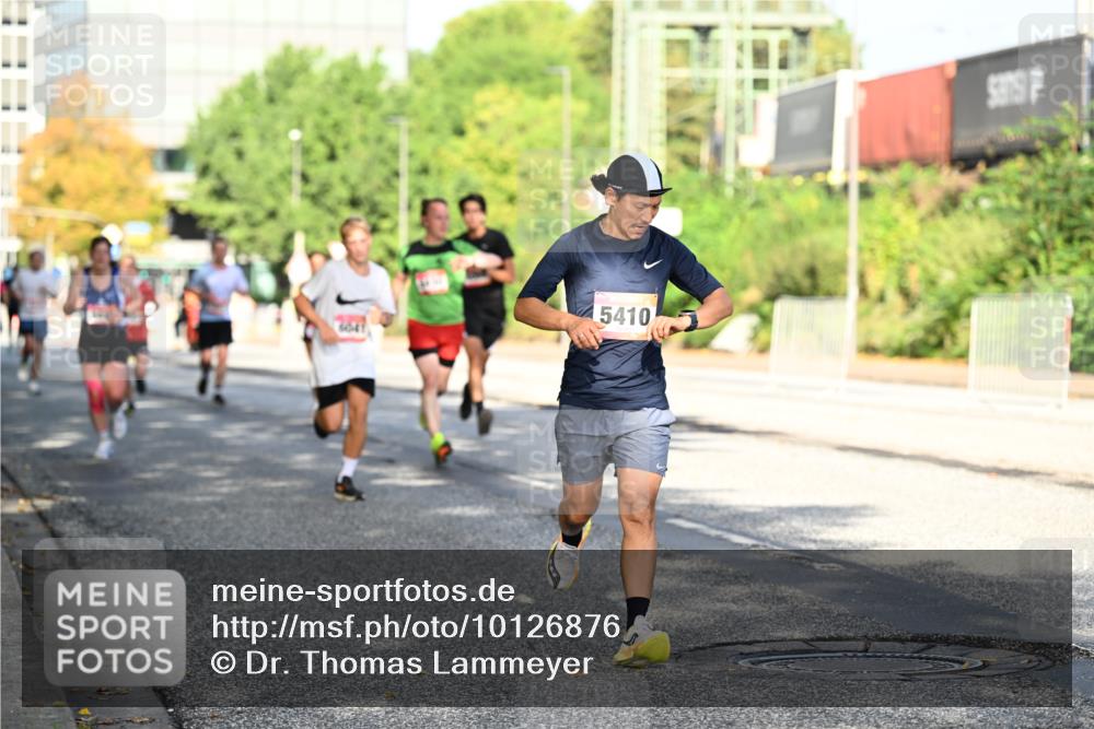 06.09.2026 - CURREX Alsterlauf Dr. Thomas Lammeyer http://msf.ph/oto/10126876 06.09.2026 09:46:07 Laufen 6041, 5410 meine-sportfotos.de