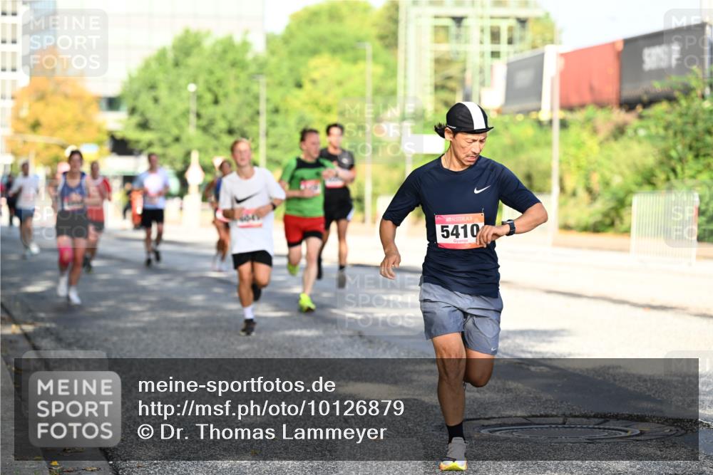 06.09.2026 - CURREX Alsterlauf Dr. Thomas Lammeyer http://msf.ph/oto/10126879 06.09.2026 09:46:07 Laufen 5410 meine-sportfotos.de