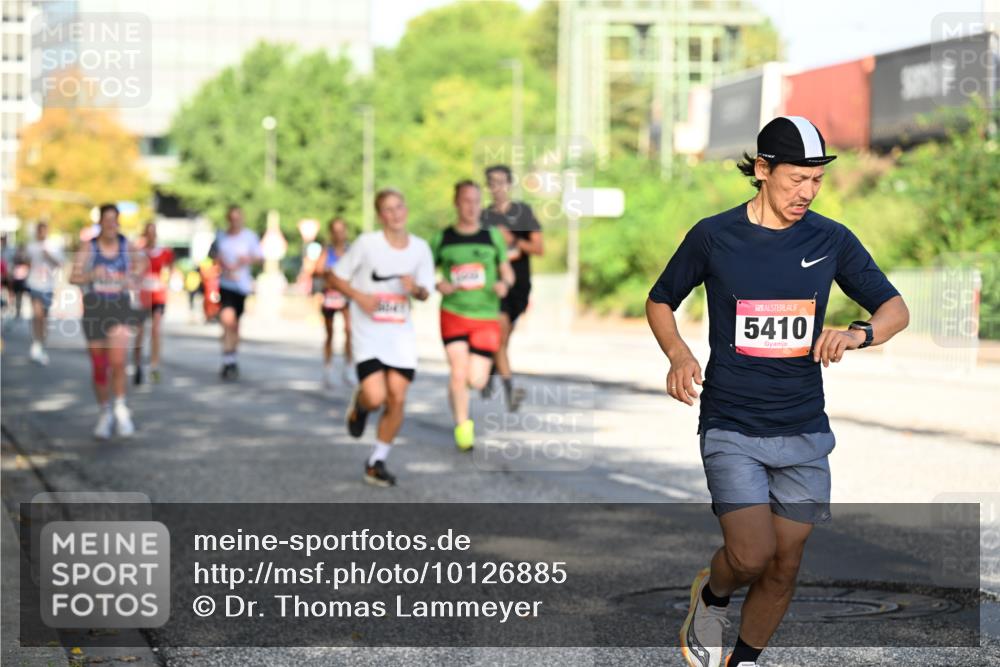 06.09.2026 - CURREX Alsterlauf Dr. Thomas Lammeyer http://msf.ph/oto/10126885 06.09.2026 09:46:08 Laufen 5410 meine-sportfotos.de