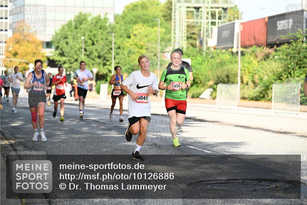 06.09.2026 - CURREX Alsterlauf Dr. Thomas Lammeyer http://msf.ph/oto/10126886 06.09.2026 09:46:09 Laufen 6415, 5041, 5450 meine-sportfotos.de