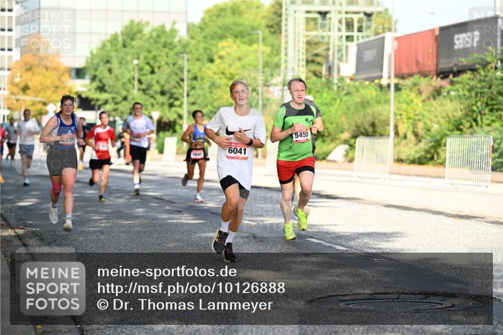 06.09.2026 - CURREX Alsterlauf Dr. Thomas Lammeyer http://msf.ph/oto/10126888 06.09.2026 09:46:09 Laufen 5450, 41, 6041 meine-sportfotos.de