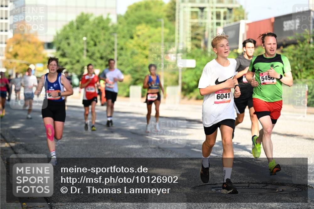 06.09.2026 - CURREX Alsterlauf Dr. Thomas Lammeyer http://msf.ph/oto/10126902 06.09.2026 09:46:10 Laufen 6041, 5450 meine-sportfotos.de