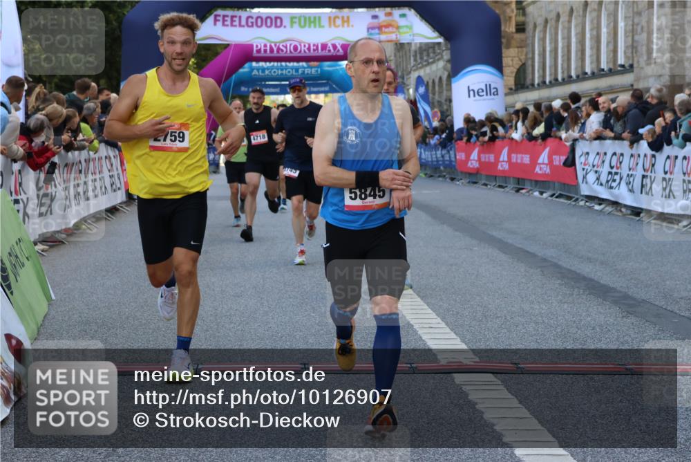 06.09.2026 - CURREX Alsterlauf Strokosch-Dieckow http://msf.ph/oto/10126907 06.09.2026 09:47:56 Ziel 2114, 2759, 4145, 4718, 4743, 5020, 5076, 5219, 5704, 5845, 6228, 6262 meine-sportfotos.de