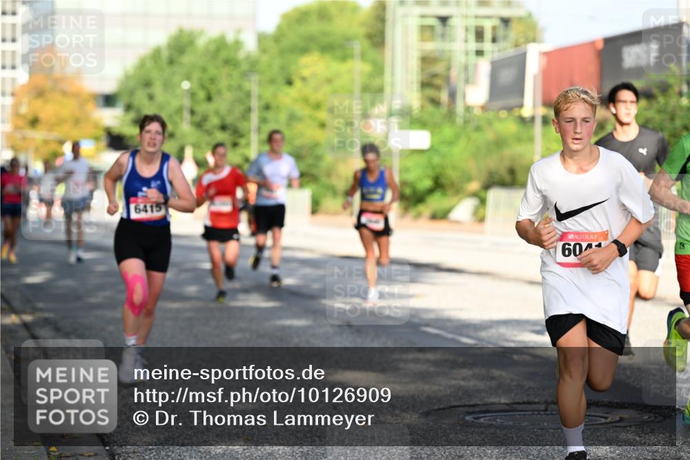 06.09.2026 - CURREX Alsterlauf Dr. Thomas Lammeyer http://msf.ph/oto/10126909 06.09.2026 09:46:10 Laufen 6415, 604 meine-sportfotos.de