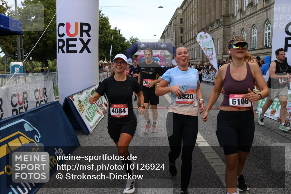 06.09.2026 - CURREX Alsterlauf Strokosch-Dieckow http://msf.ph/oto/10126924 06.09.2026 10:00:45 Ziel 2531, 2698, 2849, 3068, 3295, 3604, 3820, 3837, 3979, 4084, 5108, 5240, 5519, 5577, 5724, 5833, 5930, 6106, 6257, 6397, 6480, 8068, 8140, 8293 meine-sportfotos.de