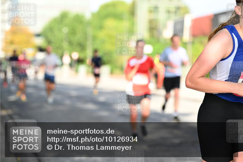 06.09.2026 - CURREX Alsterlauf Dr. Thomas Lammeyer http://msf.ph/oto/10126934 06.09.2026 09:46:13 Laufen  meine-sportfotos.de