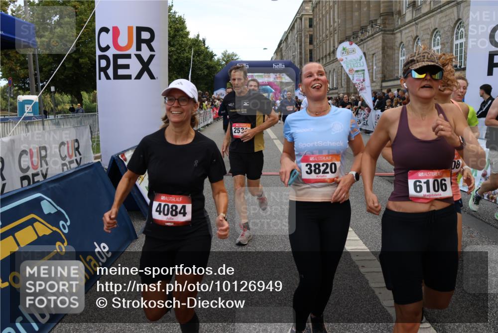06.09.2026 - CURREX Alsterlauf Strokosch-Dieckow http://msf.ph/oto/10126949 06.09.2026 10:00:46 Ziel 2531, 2698, 2849, 3068, 3274, 3295, 3604, 3820, 3837, 3979, 4084, 5077, 5108, 5240, 5519, 5577, 5724, 5930, 6106, 6257, 6397, 6480, 8068, 8140, 8293 meine-sportfotos.de