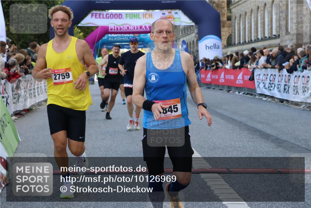 06.09.2026 - CURREX Alsterlauf Strokosch-Dieckow http://msf.ph/oto/10126969 06.09.2026 09:47:56 Ziel 2114, 2759, 4145, 4718, 4743, 5020, 5076, 5219, 5704, 5845, 6228, 6262 meine-sportfotos.de