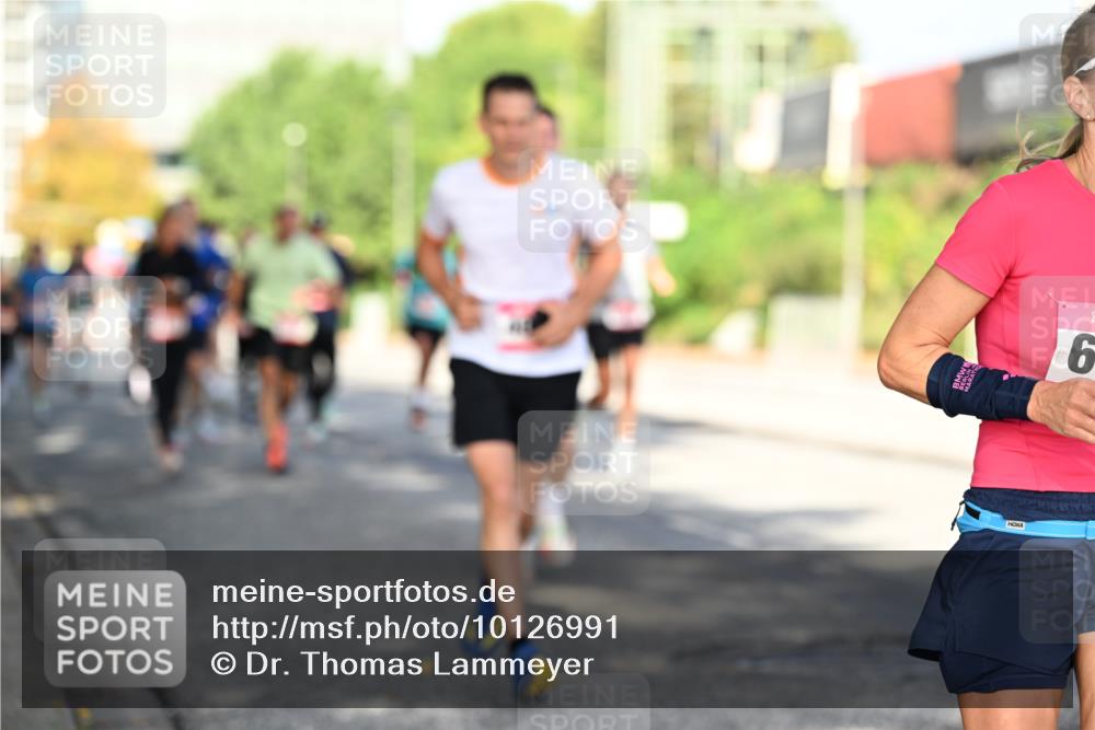 06.09.2026 - CURREX Alsterlauf Dr. Thomas Lammeyer http://msf.ph/oto/10126991 06.09.2026 09:46:20 Laufen 6 meine-sportfotos.de