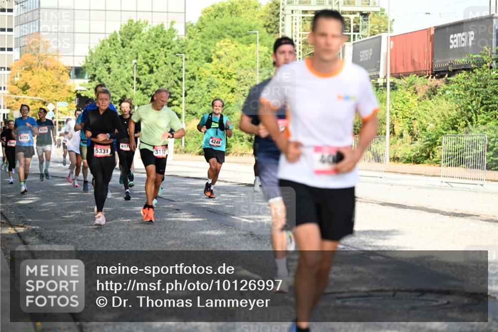 06.09.2026 - CURREX Alsterlauf Dr. Thomas Lammeyer http://msf.ph/oto/10126997 06.09.2026 09:46:20 Laufen 1045, 6035, 8234, 5331, 617, 4249, 3113 meine-sportfotos.de