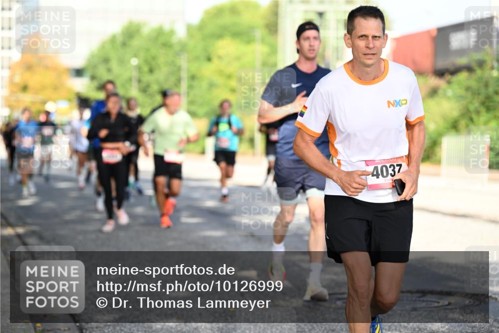 06.09.2026 - CURREX Alsterlauf Dr. Thomas Lammeyer http://msf.ph/oto/10126999 06.09.2026 09:46:21 Laufen 4037 meine-sportfotos.de
