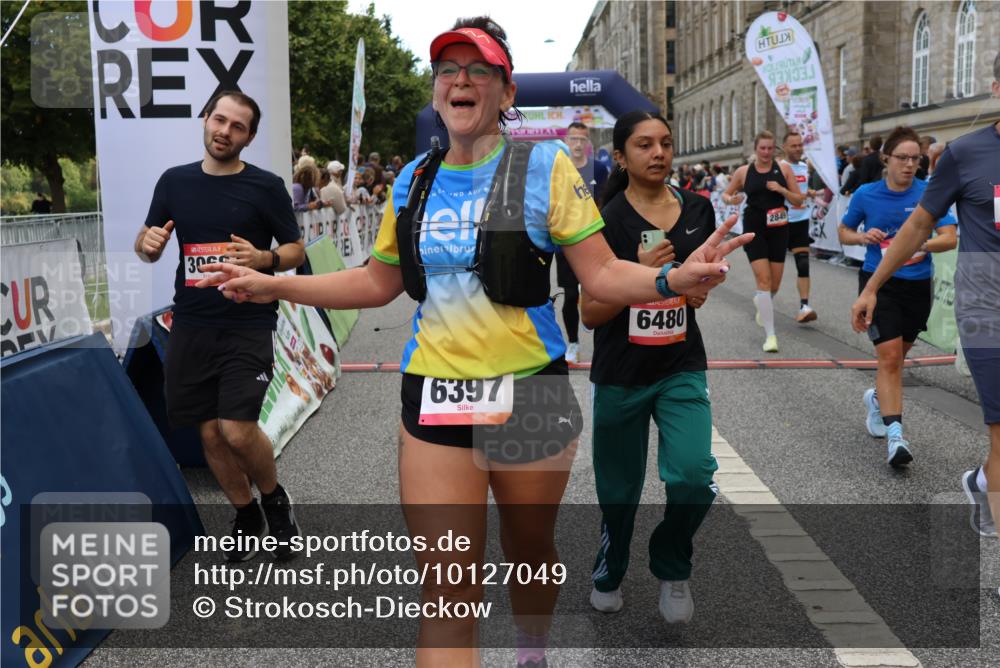 06.09.2026 - CURREX Alsterlauf Strokosch-Dieckow http://msf.ph/oto/10127049 06.09.2026 10:00:50 Ziel 2531, 2698, 2849, 2895, 3068, 3274, 3295, 3604, 3634, 3635, 3726, 3727, 3820, 4084, 4414, 5077, 5108, 5240, 5460, 5519, 5577, 5724, 5930, 6106, 6257, 6397, 6480, 8068, 8140, 8293 meine-sportfotos.de