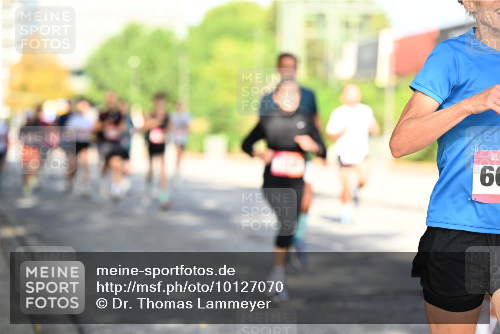 06.09.2026 - CURREX Alsterlauf Dr. Thomas Lammeyer http://msf.ph/oto/10127070 06.09.2026 09:46:28 Laufen 60 meine-sportfotos.de
