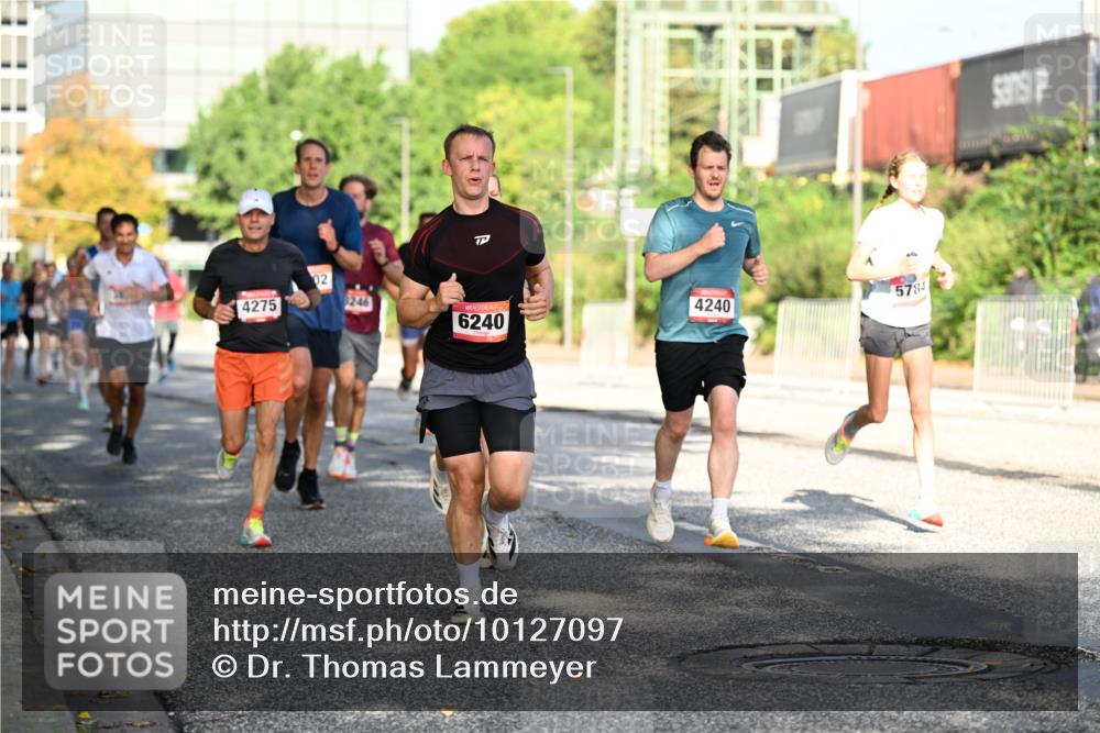 06.09.2026 - CURREX Alsterlauf Dr. Thomas Lammeyer http://msf.ph/oto/10127097 06.09.2026 09:46:33 Laufen 4275, 02, 8246, 6240, 4240, 5784 meine-sportfotos.de