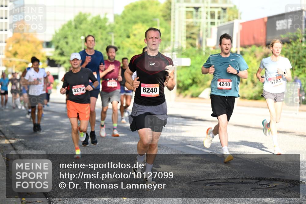 06.09.2026 - CURREX Alsterlauf Dr. Thomas Lammeyer http://msf.ph/oto/10127099 06.09.2026 09:46:33 Laufen 3246, 4275, 6240, 4240, 5784 meine-sportfotos.de