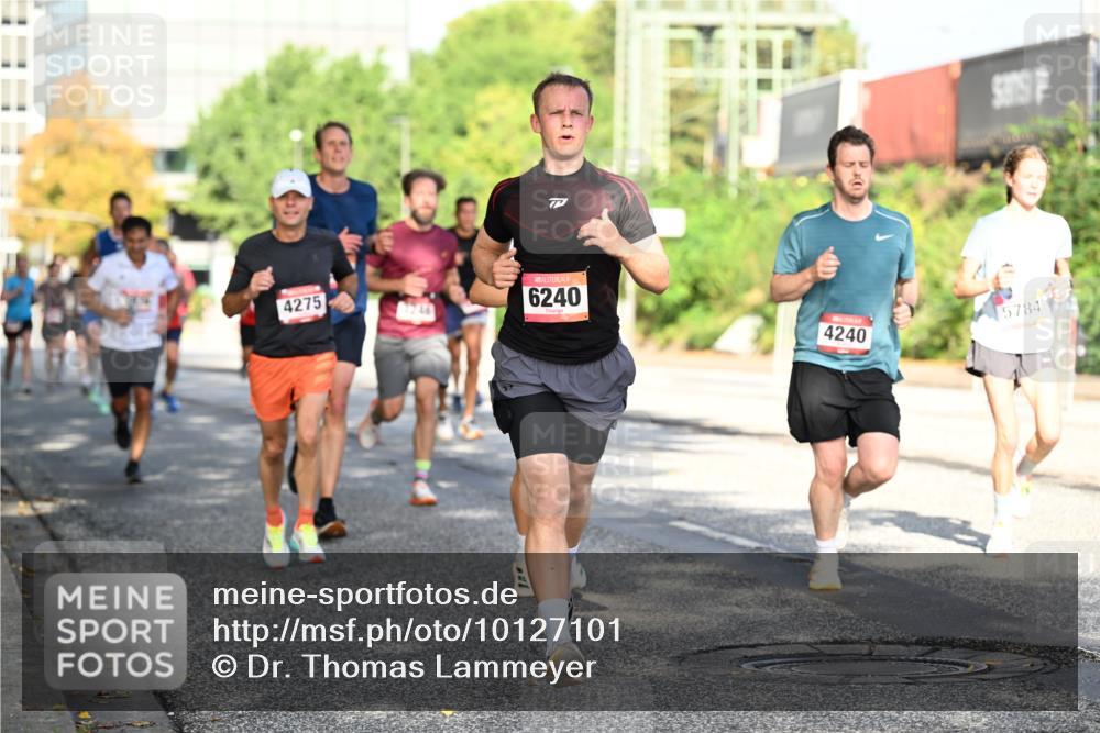 06.09.2026 - CURREX Alsterlauf Dr. Thomas Lammeyer http://msf.ph/oto/10127101 06.09.2026 09:46:33 Laufen 4275, 3246, 77, 6240, 5784, 4240 meine-sportfotos.de