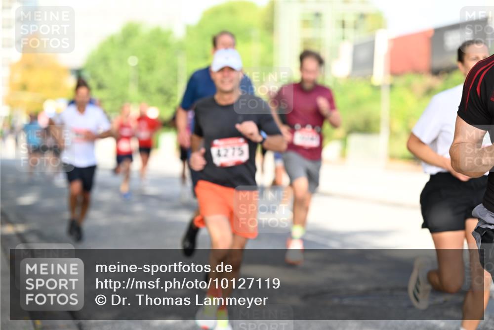 06.09.2026 - CURREX Alsterlauf Dr. Thomas Lammeyer http://msf.ph/oto/10127119 06.09.2026 09:46:35 Laufen 4275 meine-sportfotos.de
