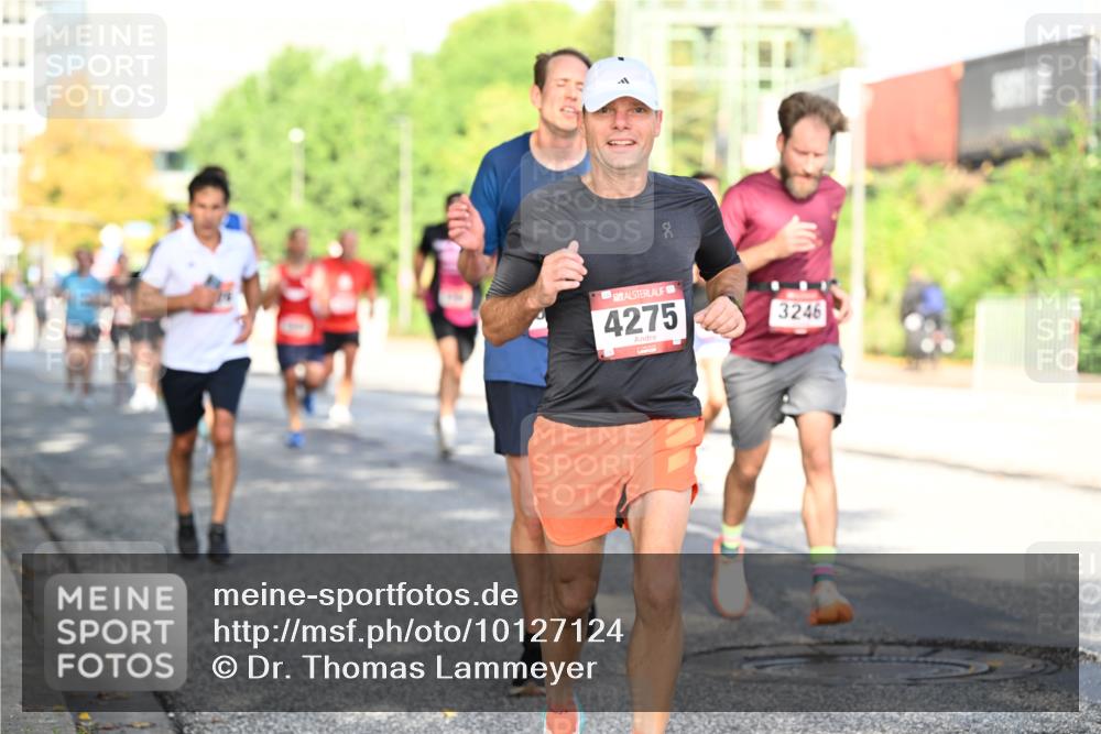 06.09.2026 - CURREX Alsterlauf Dr. Thomas Lammeyer http://msf.ph/oto/10127124 06.09.2026 09:46:35 Laufen 4275, 3246 meine-sportfotos.de