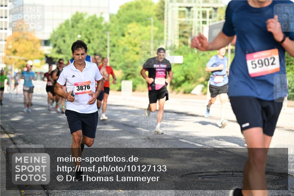 06.09.2026 - CURREX Alsterlauf Dr. Thomas Lammeyer http://msf.ph/oto/10127133 06.09.2026 09:46:36 Laufen 3876, 5902 meine-sportfotos.de