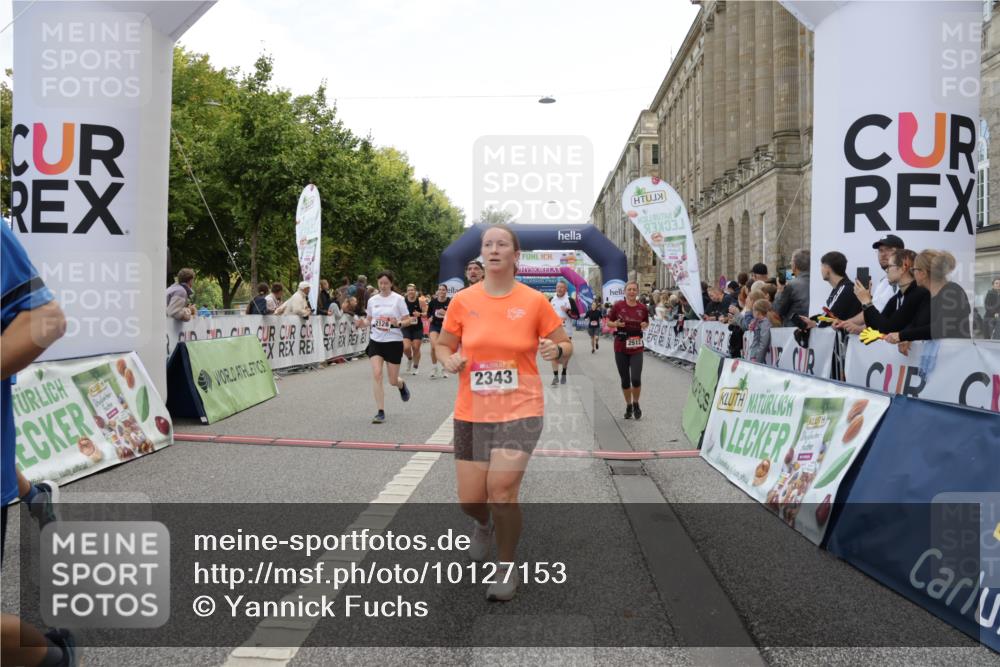 06.09.2026 - CURREX Alsterlauf Yannick Fuchs http://msf.ph/oto/10127153 06.09.2026 10:04:58 Ziel 2095, 2133, 2343, 2512, 2776, 3317, 3412, 3452, 3793, 3853, 3854, 3968, 4593, 4704, 4892, 5022, 5329, 5765, 6179, 6282, 8242, 8298 meine-sportfotos.de