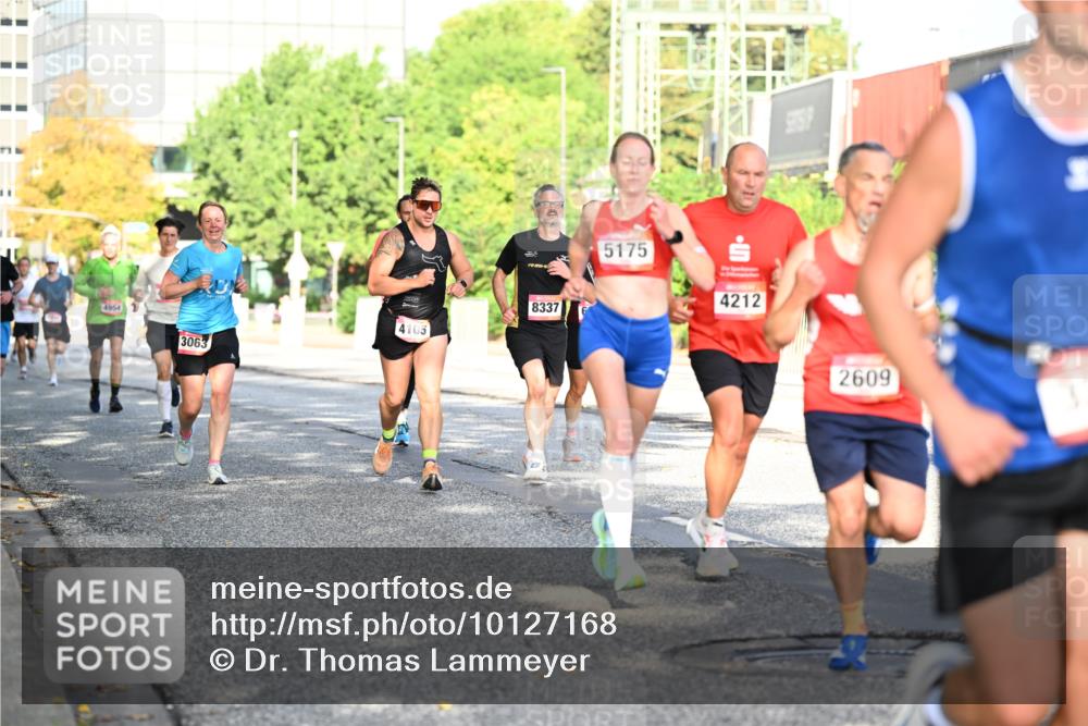 06.09.2026 - CURREX Alsterlauf Dr. Thomas Lammeyer http://msf.ph/oto/10127168 06.09.2026 09:46:40 Laufen 4954, 4105, 3063, 8337, 5175, 4212, 2609 meine-sportfotos.de