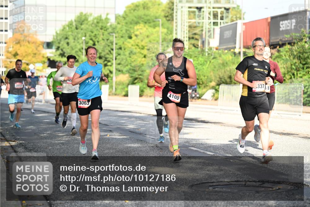 06.09.2026 - CURREX Alsterlauf Dr. Thomas Lammeyer http://msf.ph/oto/10127186 06.09.2026 09:46:42 Laufen 2812, 495, 45, 3063, 513, 4105, 337 meine-sportfotos.de