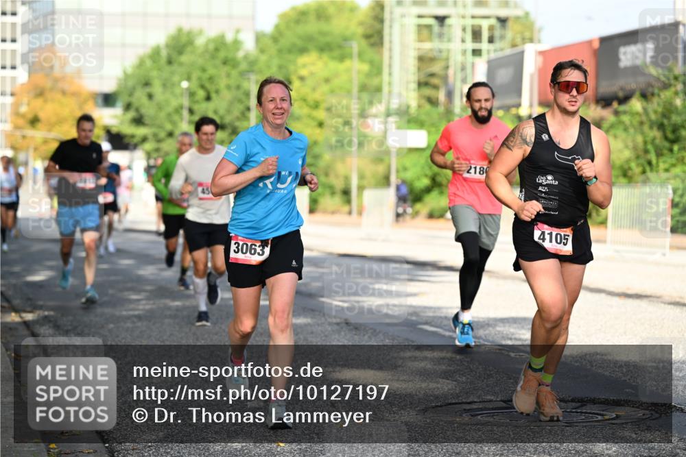 06.09.2026 - CURREX Alsterlauf Dr. Thomas Lammeyer http://msf.ph/oto/10127197 06.09.2026 09:46:43 Laufen 3063, 218, 4105 meine-sportfotos.de
