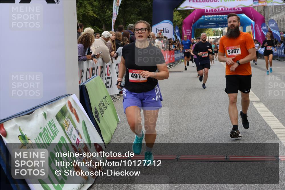 06.09.2026 - CURREX Alsterlauf Strokosch-Dieckow http://msf.ph/oto/10127212 06.09.2026 10:01:02 Ziel 2251, 3312, 3634, 3635, 3726, 3735, 3941, 4914, 5145, 5387, 6250, 6283, 6353, 6356, 8207, 8215 meine-sportfotos.de