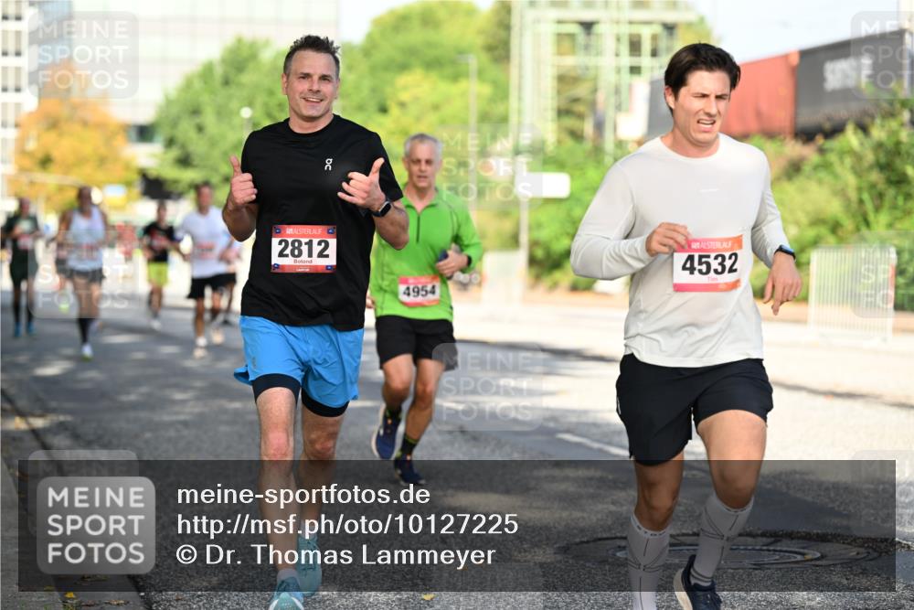 06.09.2026 - CURREX Alsterlauf Dr. Thomas Lammeyer http://msf.ph/oto/10127225 06.09.2026 09:46:46 Laufen 50, 2812, 4954, 4532 meine-sportfotos.de