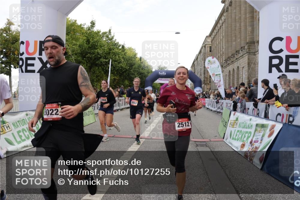 06.09.2026 - CURREX Alsterlauf Yannick Fuchs http://msf.ph/oto/10127255 06.09.2026 10:05:00 Ziel 2095, 2343, 2512, 2709, 3317, 3412, 3452, 3793, 3853, 3854, 3968, 4549, 4593, 4892, 5022, 5329, 5765, 6179, 6282, 8242, 8298 meine-sportfotos.de
