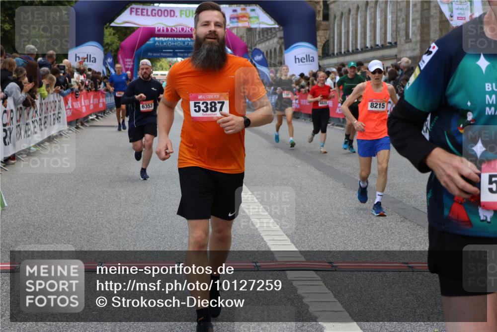 06.09.2026 - CURREX Alsterlauf Strokosch-Dieckow http://msf.ph/oto/10127259 06.09.2026 10:01:04 Ziel 2251, 2882, 3312, 3735, 3941, 4418, 4533, 4628, 4914, 5145, 5387, 6250, 6353, 6356, 8207, 8215 meine-sportfotos.de