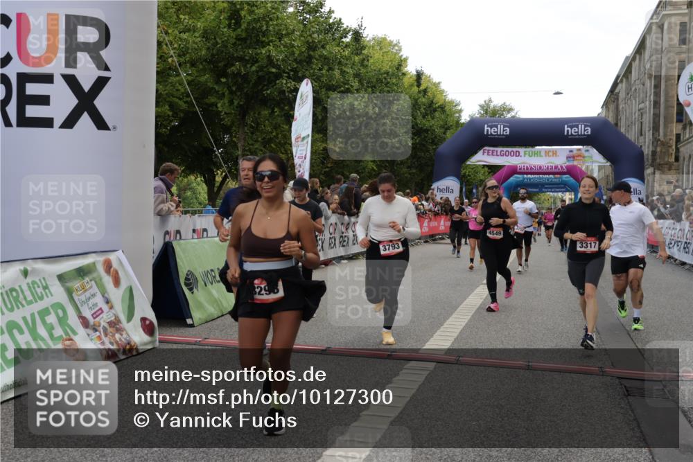 06.09.2026 - CURREX Alsterlauf Yannick Fuchs http://msf.ph/oto/10127300 06.09.2026 10:05:02 Ziel 2343, 2512, 2709, 3317, 3412, 3452, 3793, 3853, 3854, 3968, 4549, 4593, 4892, 5022, 5329, 5765, 6179, 6251, 6253, 6282, 8099, 8242, 8298 meine-sportfotos.de