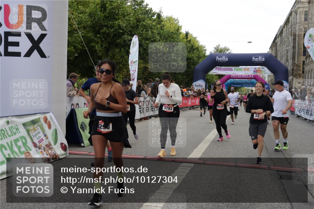 06.09.2026 - CURREX Alsterlauf Yannick Fuchs http://msf.ph/oto/10127304 06.09.2026 10:05:03 Ziel 2343, 2512, 2709, 3317, 3412, 3452, 3793, 3853, 3854, 3968, 4549, 5022, 5329, 5765, 6179, 6209, 6251, 6253, 6282, 8064, 8099, 8298 meine-sportfotos.de