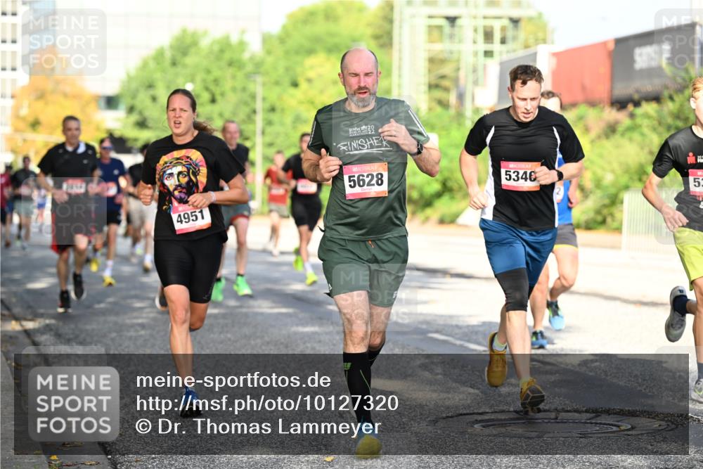 06.09.2026 - CURREX Alsterlauf Dr. Thomas Lammeyer http://msf.ph/oto/10127320 06.09.2026 09:46:54 Laufen 22, 4951, 5628, 5346, 53 meine-sportfotos.de