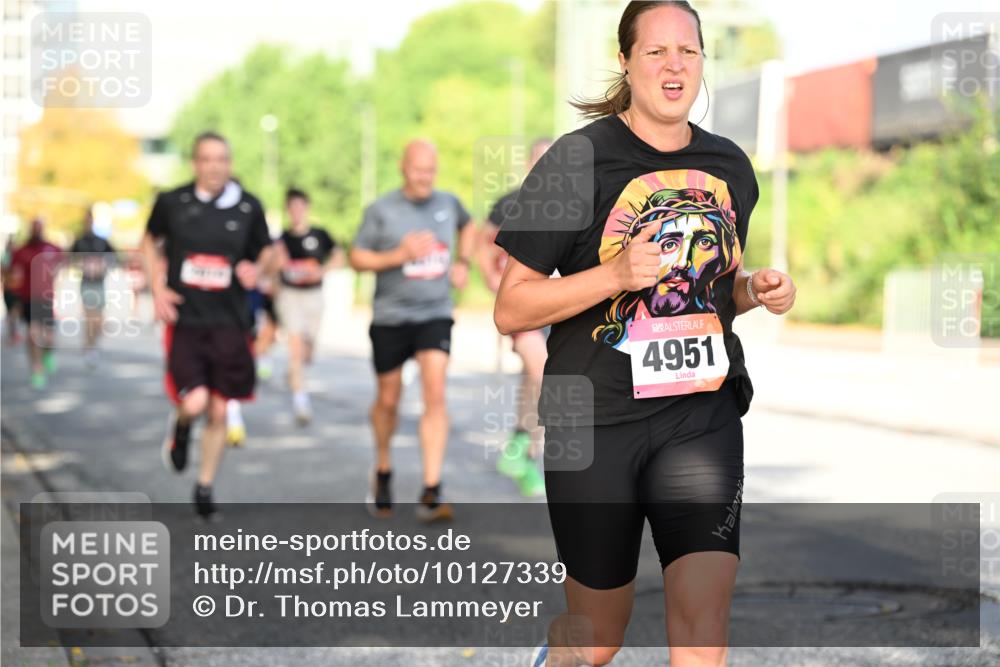 06.09.2026 - CURREX Alsterlauf Dr. Thomas Lammeyer http://msf.ph/oto/10127339 06.09.2026 09:46:56 Laufen 4951 meine-sportfotos.de