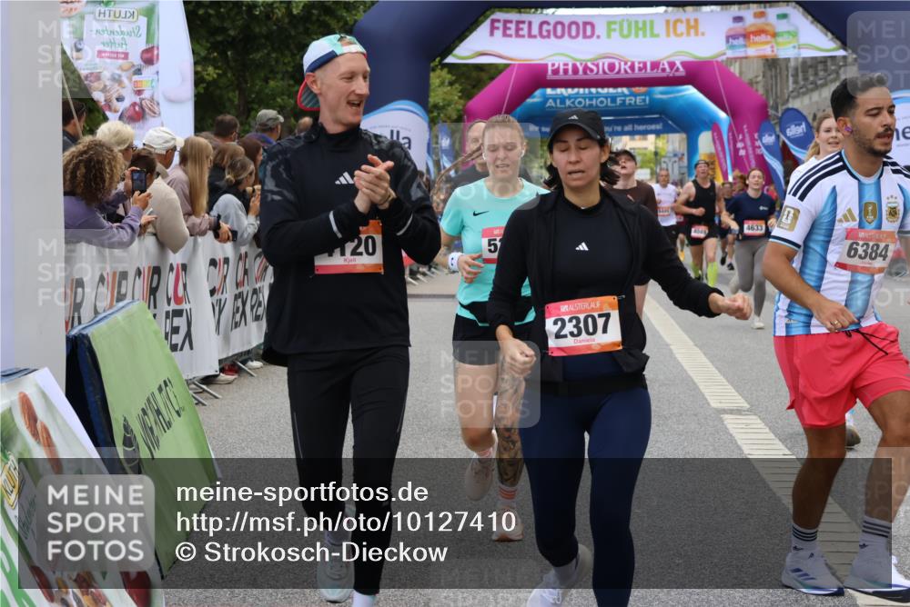 06.09.2026 - CURREX Alsterlauf Strokosch-Dieckow http://msf.ph/oto/10127410 06.09.2026 10:01:14 Ziel 2307, 2369, 2370, 2478, 2485, 2882, 3941, 4049, 4120, 4418, 4429, 4533, 4628, 4633, 4701, 5092, 5317, 5785, 6231, 6250, 6384, 6386, 8120 meine-sportfotos.de
