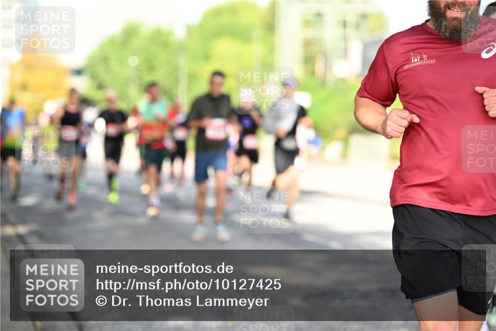 06.09.2026 - CURREX Alsterlauf Dr. Thomas Lammeyer http://msf.ph/oto/10127425 06.09.2026 09:47:05 Laufen  meine-sportfotos.de