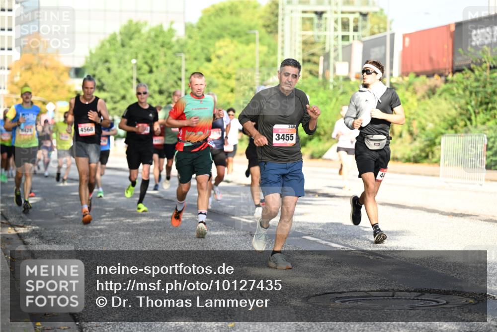 06.09.2026 - CURREX Alsterlauf Dr. Thomas Lammeyer http://msf.ph/oto/10127435 06.09.2026 09:47:06 Laufen 8428, 4568, 3455, 3455, 44 meine-sportfotos.de