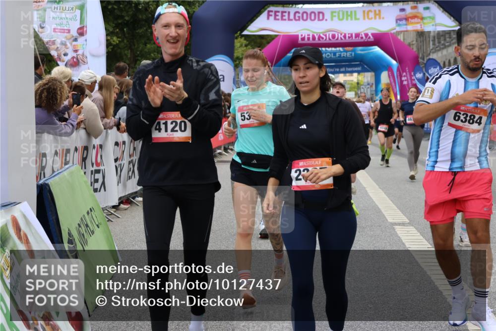06.09.2026 - CURREX Alsterlauf Strokosch-Dieckow http://msf.ph/oto/10127437 06.09.2026 10:01:14 Ziel 2307, 2369, 2370, 2478, 2485, 2882, 3941, 4049, 4120, 4418, 4429, 4533, 4628, 4633, 4701, 5092, 5317, 5785, 6231, 6250, 6384, 6386, 8120 meine-sportfotos.de