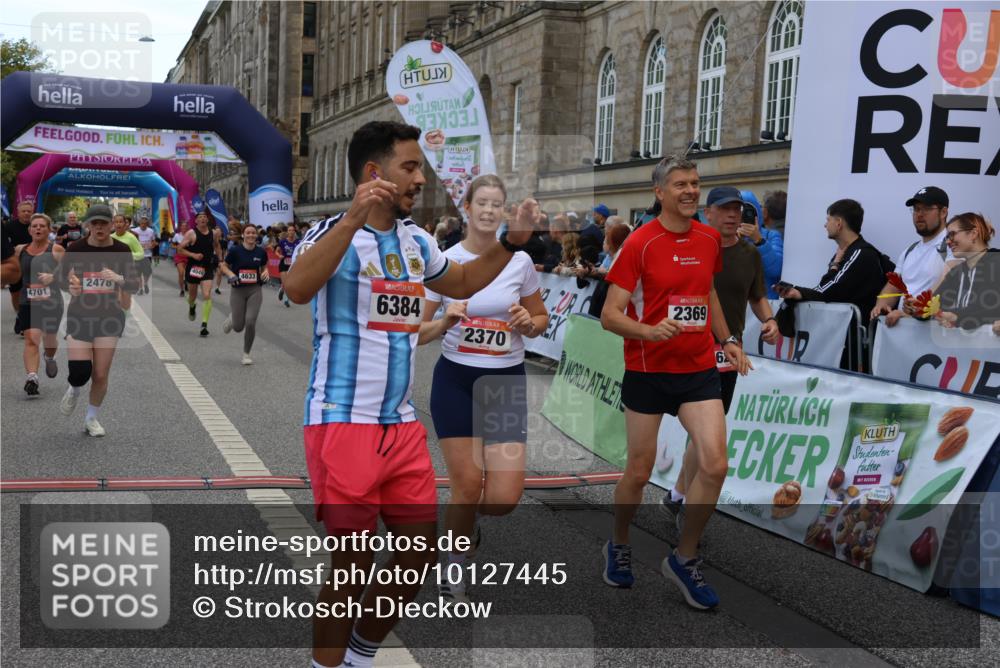 06.09.2026 - CURREX Alsterlauf Strokosch-Dieckow http://msf.ph/oto/10127445 06.09.2026 10:01:16 Ziel 2307, 2369, 2370, 2400, 2478, 2485, 2882, 3401, 3730, 3740, 4049, 4120, 4418, 4429, 4533, 4633, 4701, 5092, 5317, 5785, 6231, 6384, 6386, 8120 meine-sportfotos.de