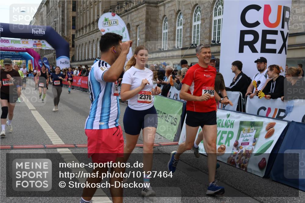 06.09.2026 - CURREX Alsterlauf Strokosch-Dieckow http://msf.ph/oto/10127464 06.09.2026 10:01:16 Ziel 2307, 2369, 2370, 2400, 2478, 2485, 2882, 3401, 3730, 3740, 4049, 4120, 4418, 4429, 4533, 4633, 4701, 5092, 5317, 5785, 6231, 6384, 6386, 8120 meine-sportfotos.de