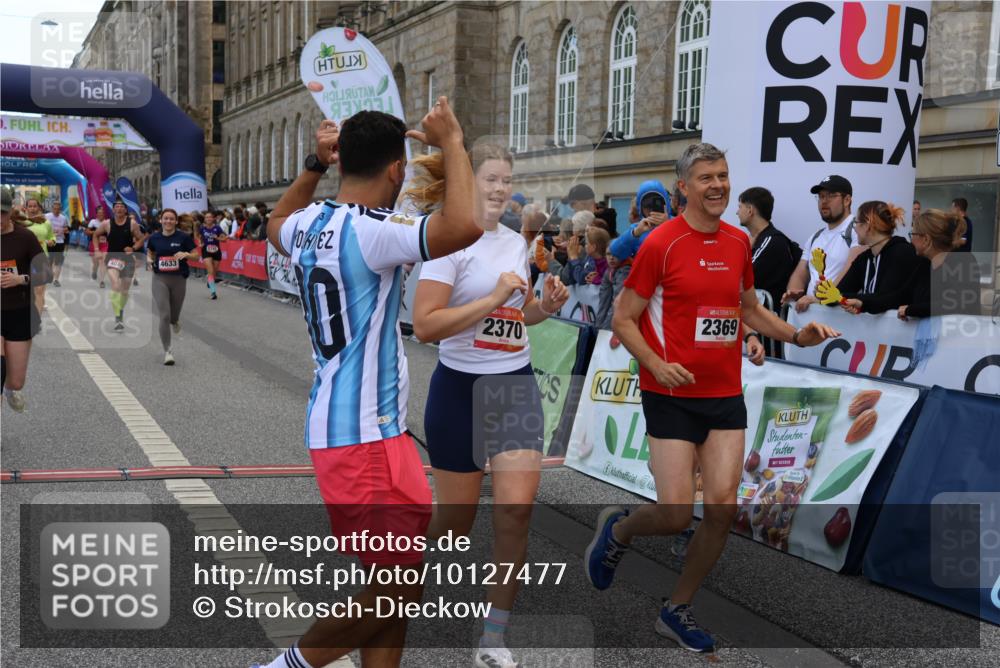 06.09.2026 - CURREX Alsterlauf Strokosch-Dieckow http://msf.ph/oto/10127477 06.09.2026 10:01:16 Ziel 2307, 2369, 2370, 2400, 2478, 2485, 2882, 3401, 3730, 3740, 4049, 4120, 4418, 4429, 4533, 4633, 4701, 5092, 5317, 5785, 6231, 6384, 6386, 8120 meine-sportfotos.de