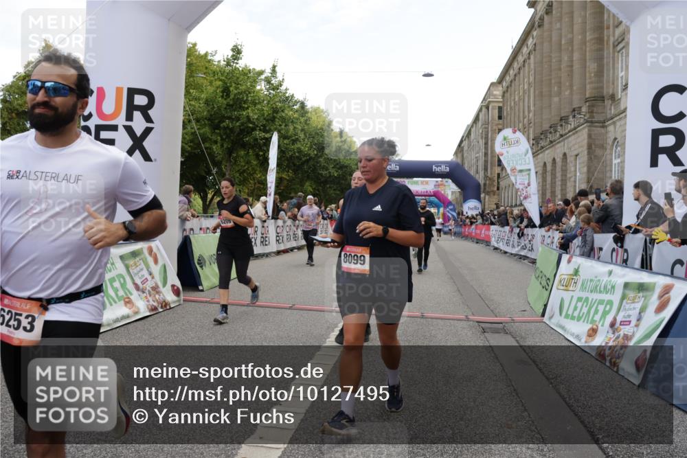 06.09.2026 - CURREX Alsterlauf Yannick Fuchs http://msf.ph/oto/10127495 06.09.2026 10:05:08 Ziel 2709, 2718, 3317, 3793, 4230, 4231, 4549, 4565, 4994, 5044, 5300, 5329, 5765, 6110, 6179, 6209, 6251, 6253, 8064, 8099, 8298 meine-sportfotos.de
