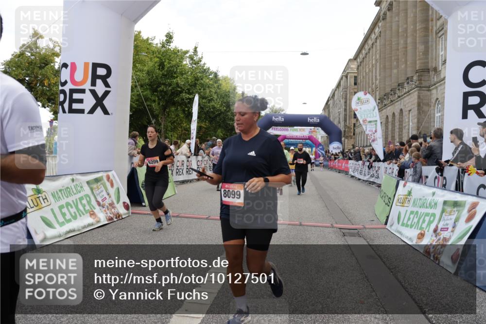 06.09.2026 - CURREX Alsterlauf Yannick Fuchs http://msf.ph/oto/10127501 06.09.2026 10:05:08 Ziel 2709, 2718, 3317, 3793, 4230, 4231, 4549, 4565, 4994, 5044, 5300, 5329, 5765, 6110, 6179, 6209, 6251, 6253, 8064, 8099, 8298 meine-sportfotos.de