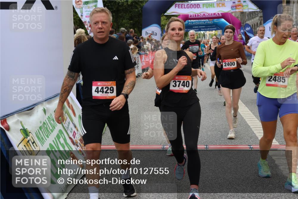 06.09.2026 - CURREX Alsterlauf Strokosch-Dieckow http://msf.ph/oto/10127555 06.09.2026 10:01:21 Ziel 2369, 2370, 2400, 2478, 2485, 3195, 3280, 3401, 3730, 3740, 4049, 4055, 4429, 4633, 4701, 5317, 5424, 5598, 5745, 5785, 6027, 6033, 6145, 6231, 6386, 6445 meine-sportfotos.de