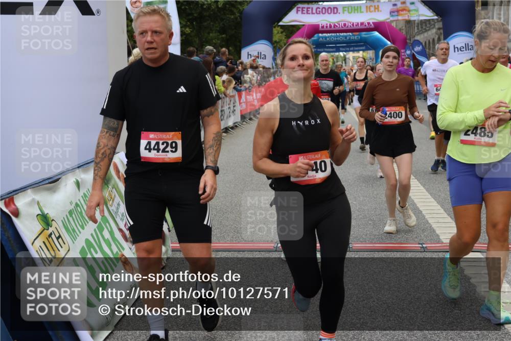 06.09.2026 - CURREX Alsterlauf Strokosch-Dieckow http://msf.ph/oto/10127571 06.09.2026 10:01:21 Ziel 2369, 2370, 2400, 2478, 2485, 3195, 3280, 3401, 3730, 3740, 4049, 4055, 4429, 4633, 4701, 5317, 5424, 5598, 5745, 5785, 6027, 6033, 6145, 6231, 6386, 6445 meine-sportfotos.de