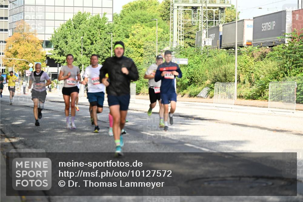 06.09.2026 - CURREX Alsterlauf Dr. Thomas Lammeyer http://msf.ph/oto/10127572 06.09.2026 09:47:20 Laufen 4142 meine-sportfotos.de